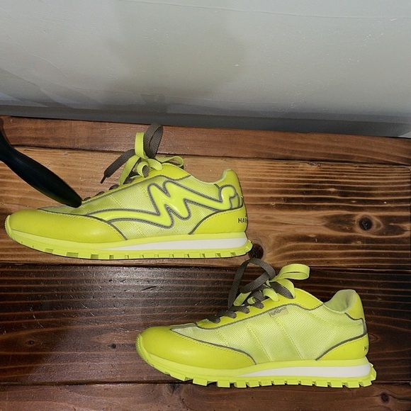 Marc Jacobs The Jogger Sneakers Size 39 US 9 The Fluoro Jogger In Fluo Yellow - Picture 14 of 14